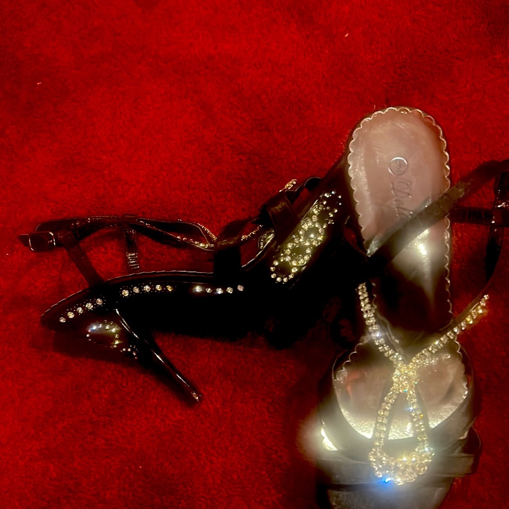 Delicacy - Picture 2 of 5